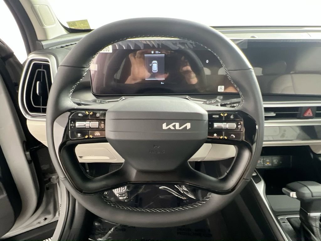 New 2026 Wolf Gray Kia S image 17