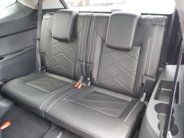 Used 2025 Black Volkswagen 2.0T SE image 30