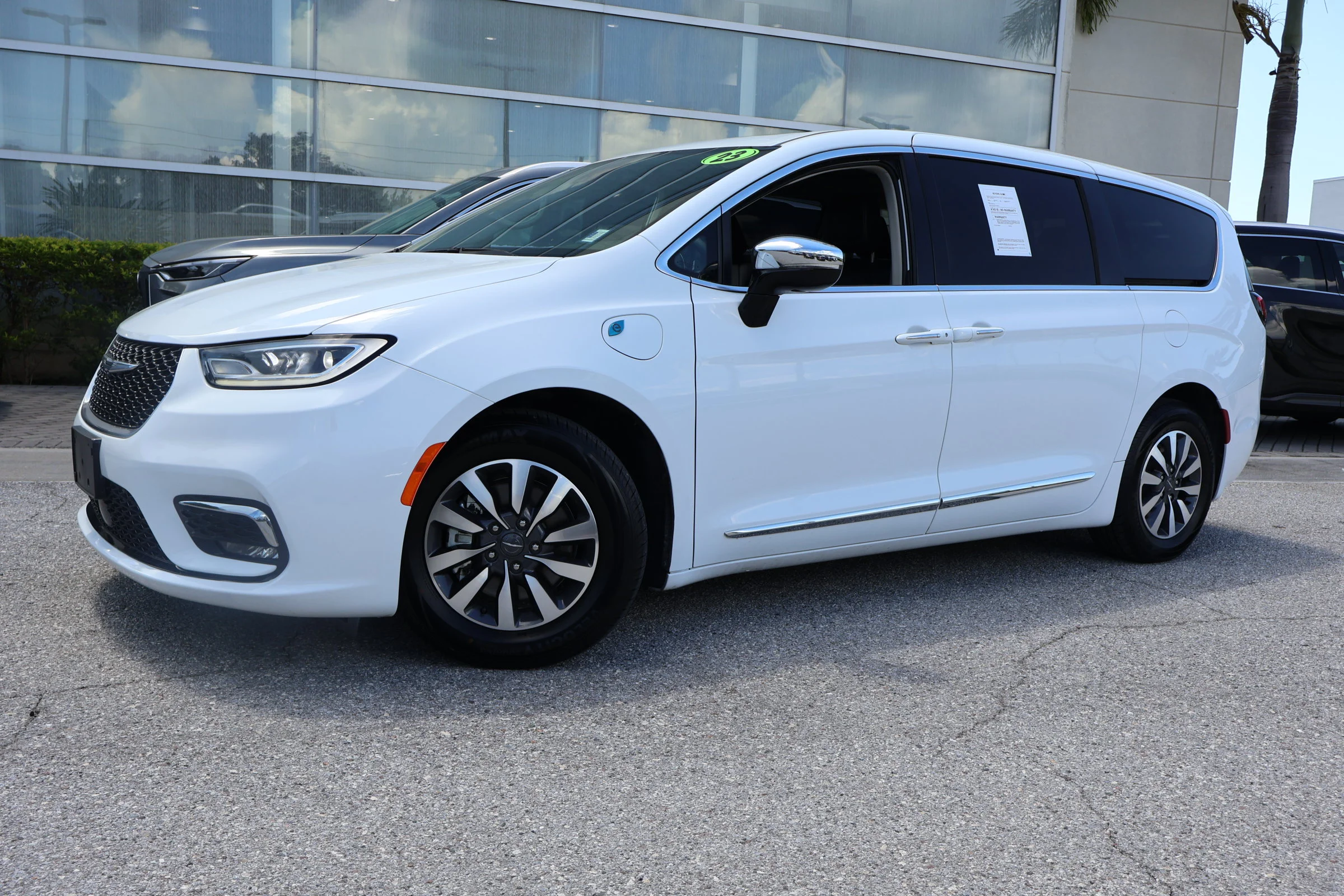 2023 Chrysler Pacifica Hybrid Limited