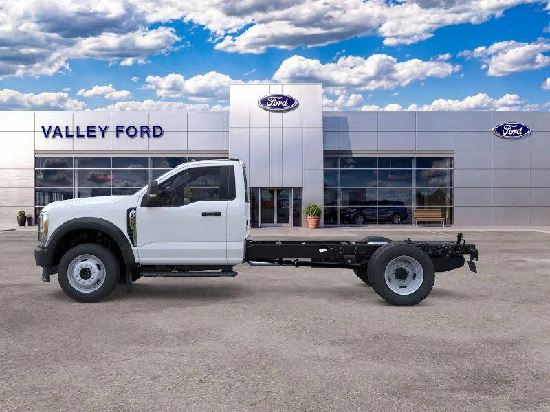 New 2026 Oxford White Ford F-550® XL image 29