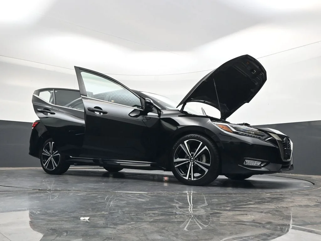 Used 2022 Black Nissan SR image 49