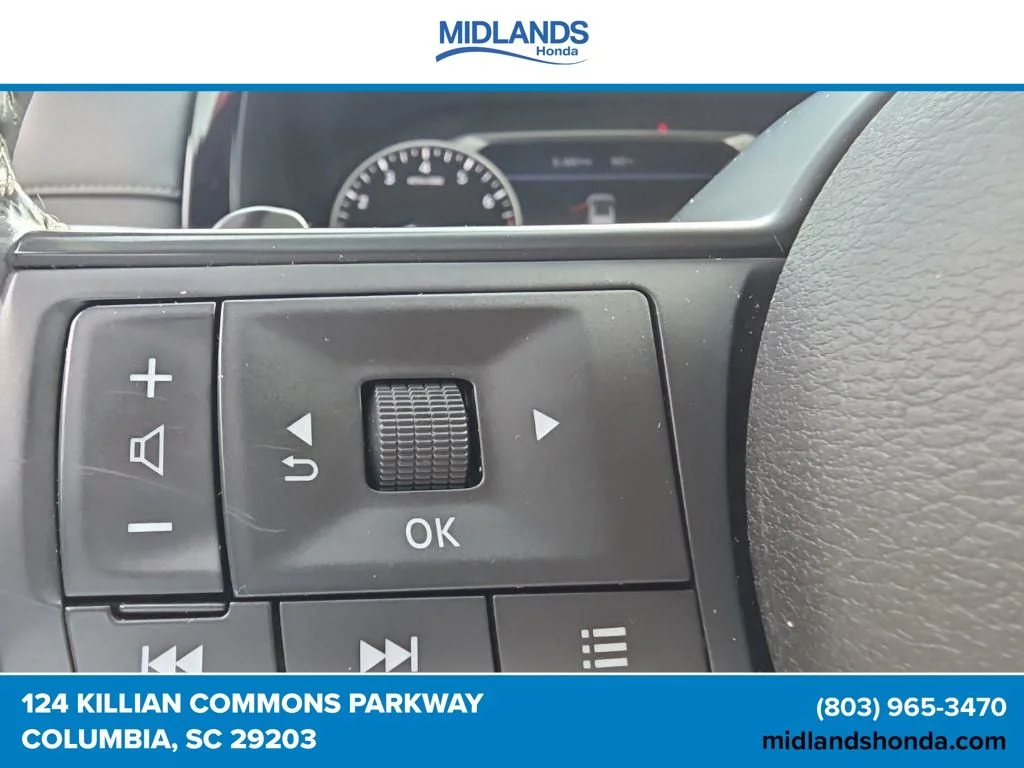 Used 2024 Brilliant Silver Metallic Nissan SV image 17