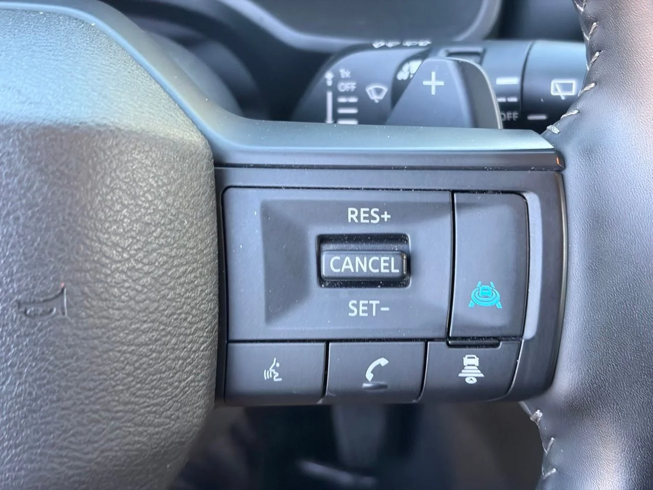 Used 2025 Deep Ocean Blue Pearl Nissan SV image 26