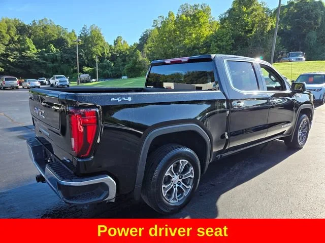 Used 2025 Onyx Black GMC SLT image 9