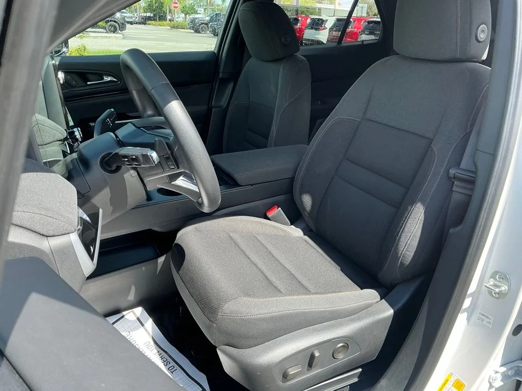 Used 2024  Honda EX image 31