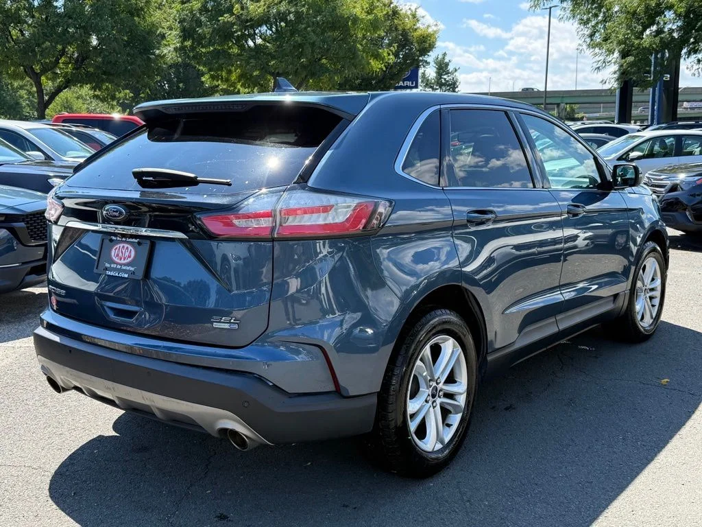 Used 2019 Blue Metallic Ford SEL image 8