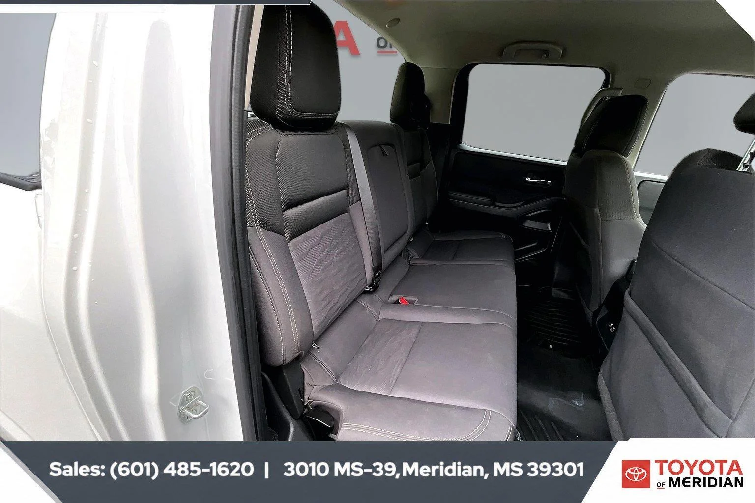 Used 2022 Glacier White Nissan SV image 20