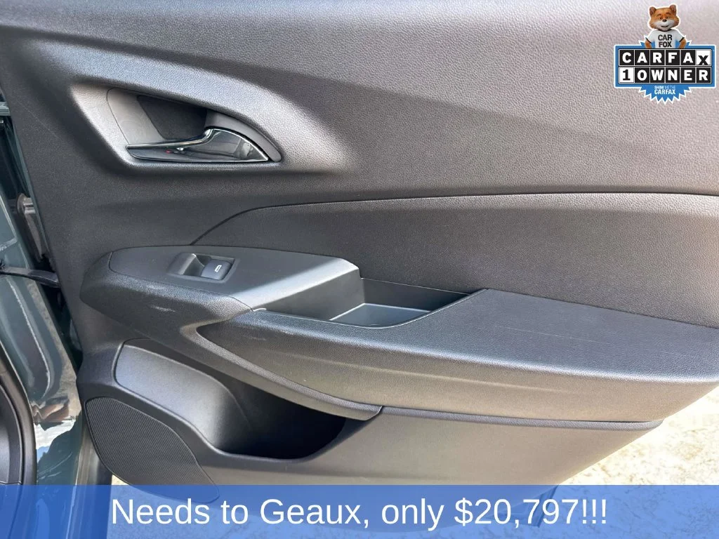 Used 2025 Gray Chevrolet LT image 24