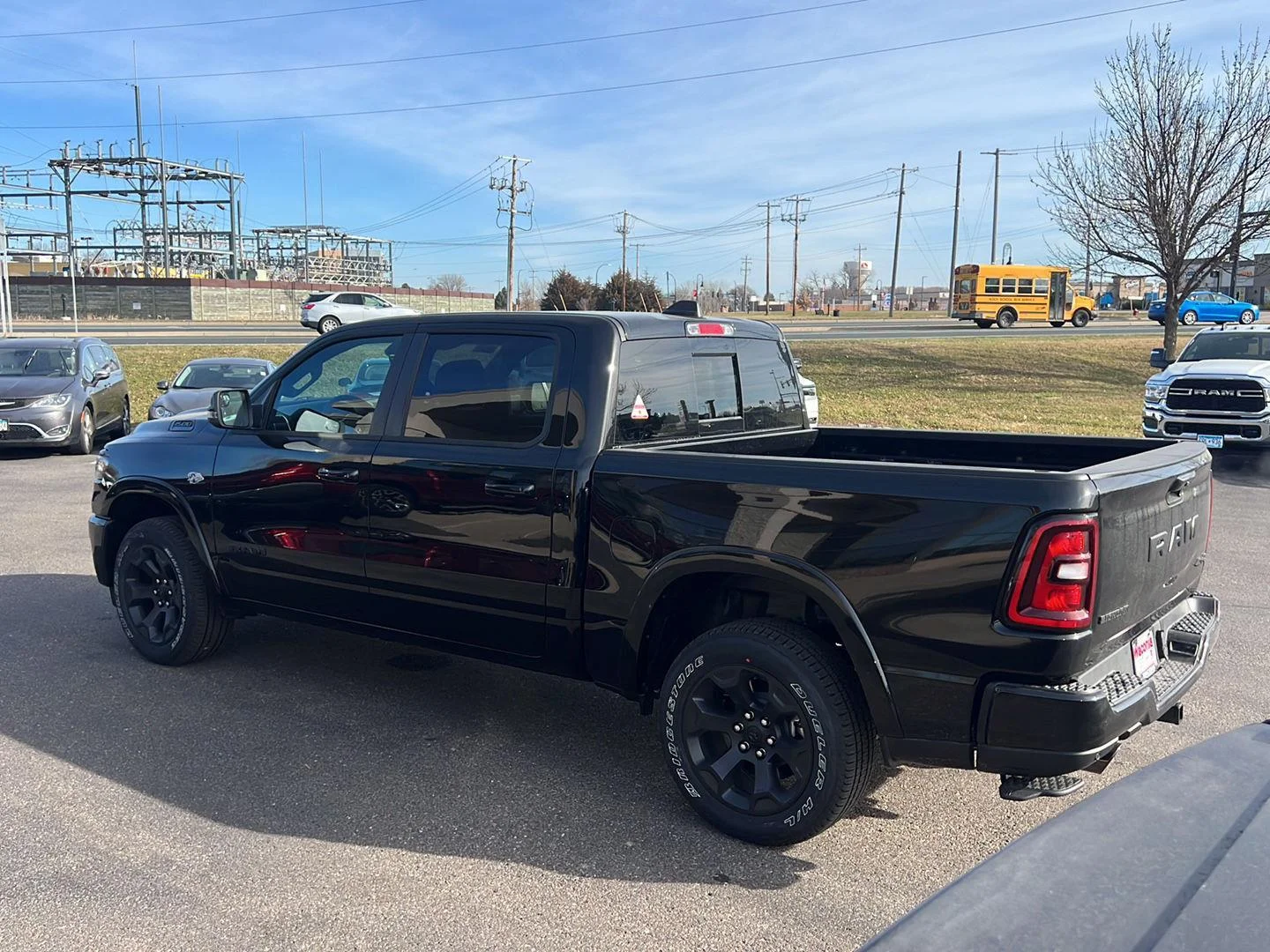 New 2026 Diamond Black Crystal Pearl-Coat Exterior Paint RAM Big Horn image 6