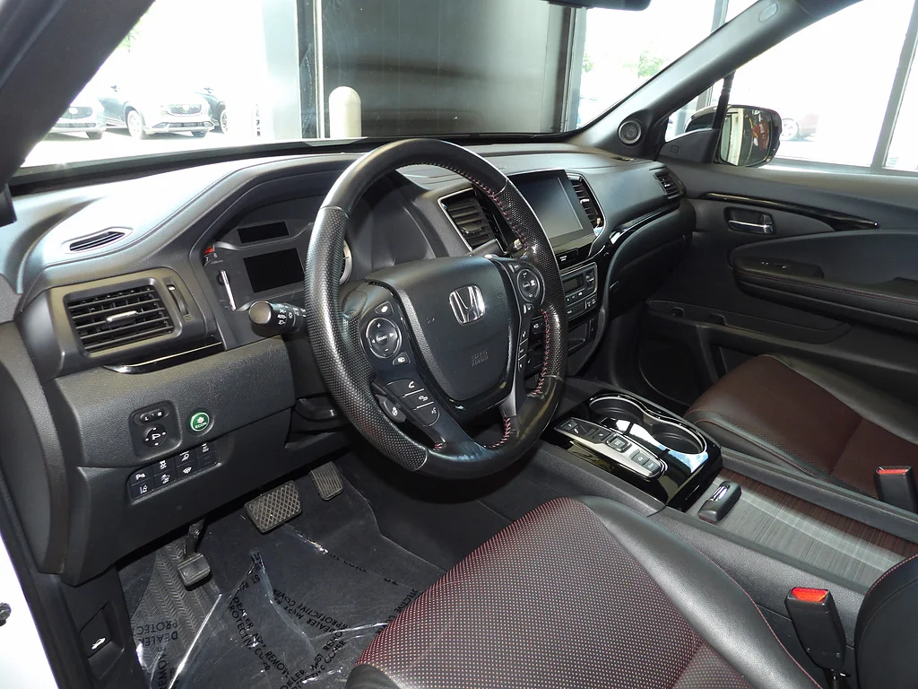 Used 2022 Platinum White Pearl Honda Black Edition image 28