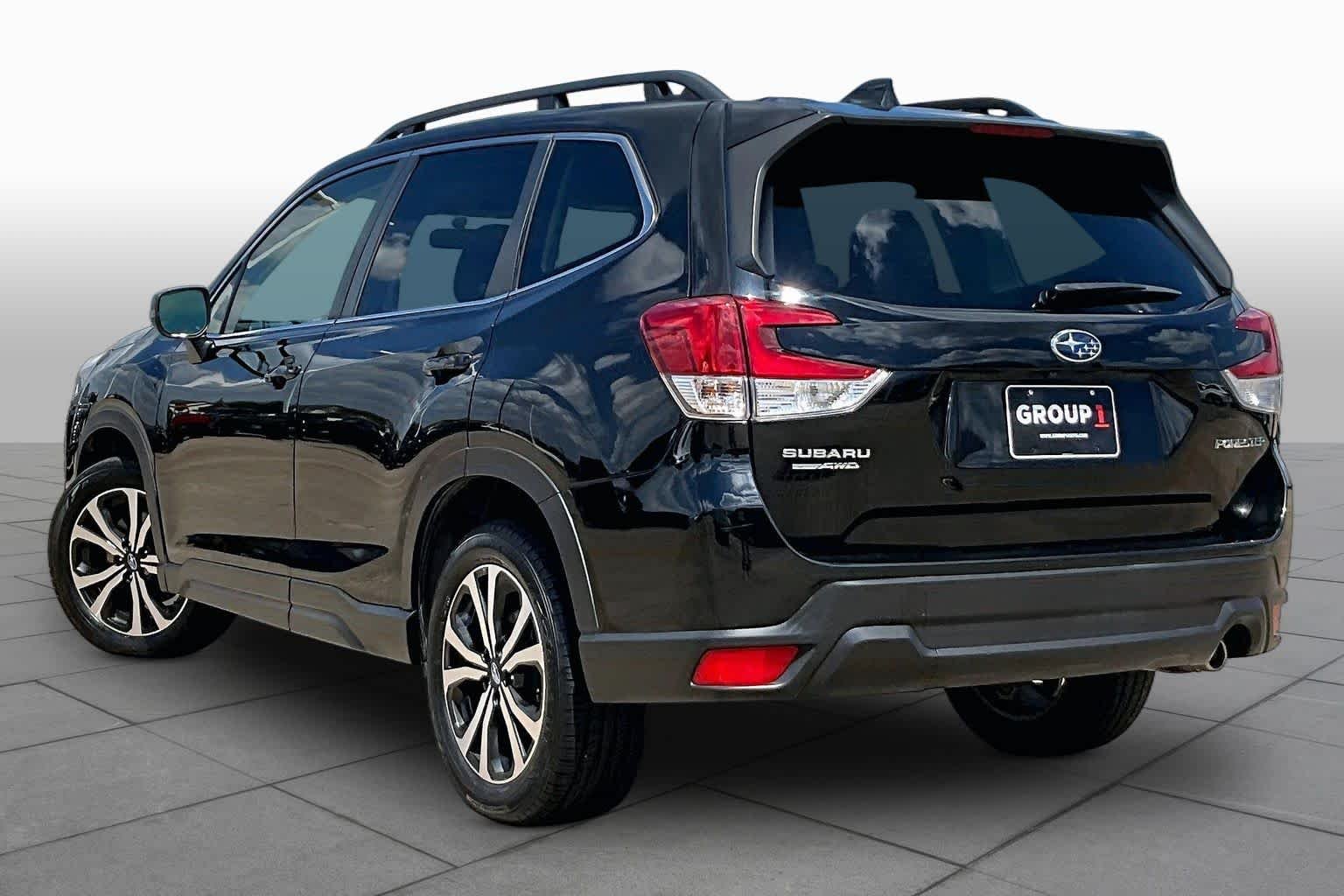 Used 2023 Crystal Black Silica Subaru Limited image 12