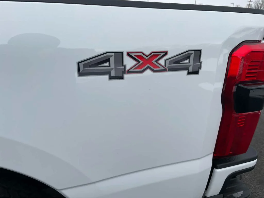 New 2026 Oxford White Ford F-350® XL image 11