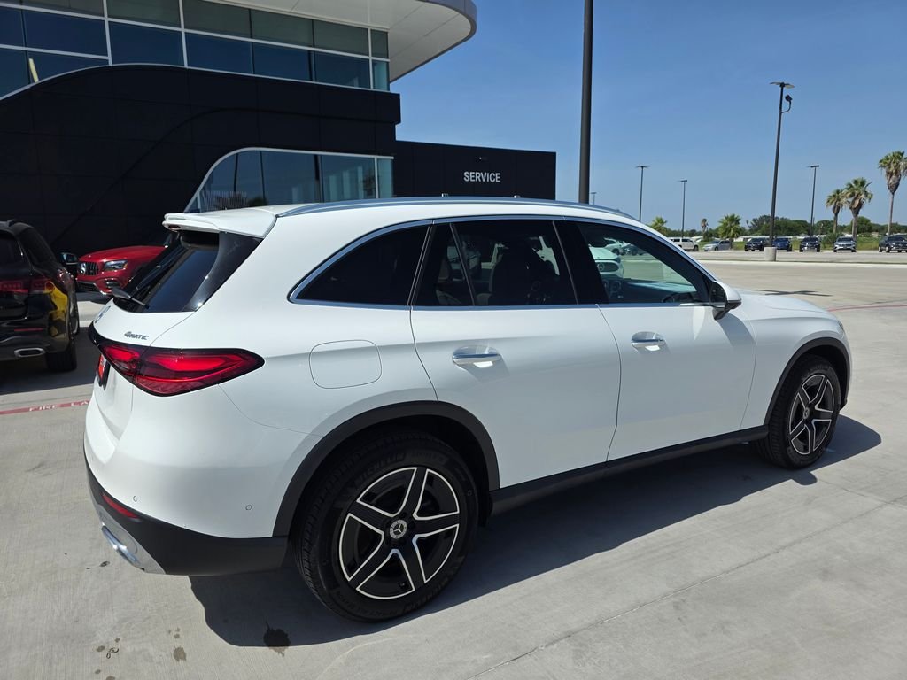 New 2026 Polar White Mercedes-Benz GLC 300 image 7
