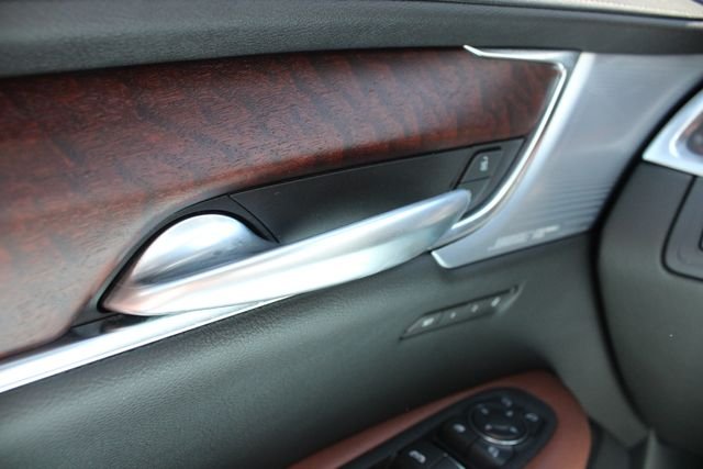 Used 2024 Crystal White Tri-Coat Cadillac Premium Luxury image 8
