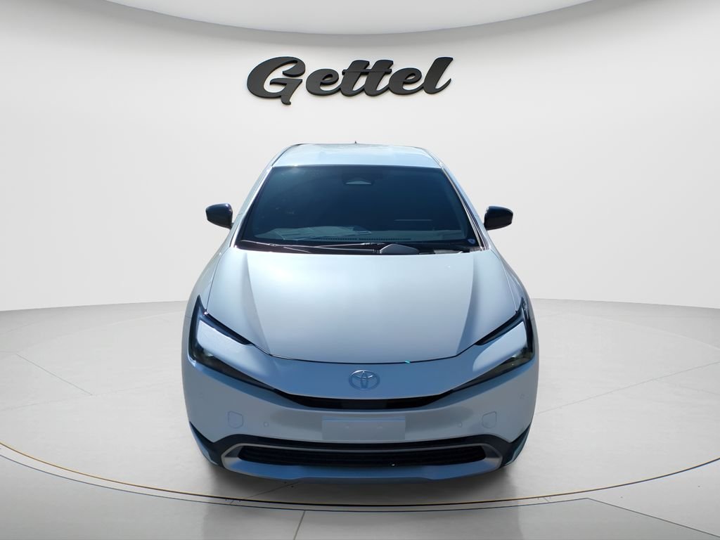 New 2026 Wind Chill Pearl <sup>1</sup> Toyota  SE image 9