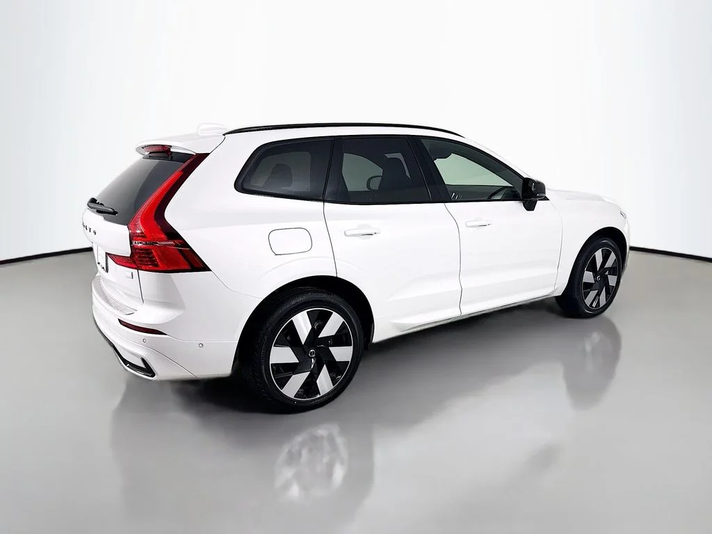 Certified Used 2024 White Volvo Ultimate image 9