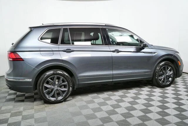 Certified Used 2024 Platinum Gray Metallic Volkswagen SE image 2