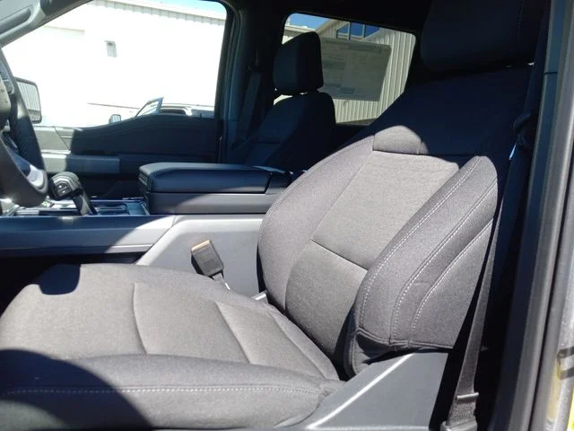 New 2026 Carbonized Gray Metallic Ford XLT image 24