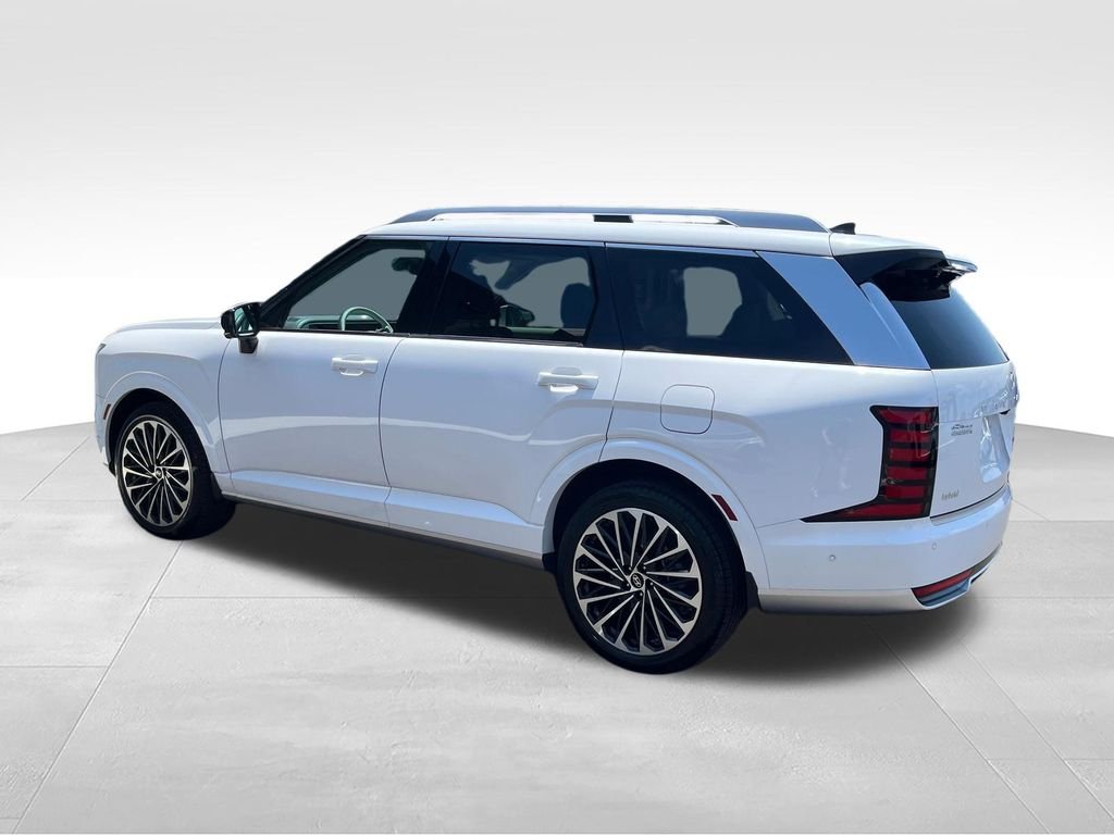 Used 2026 White Hyundai Calligraphy image 3