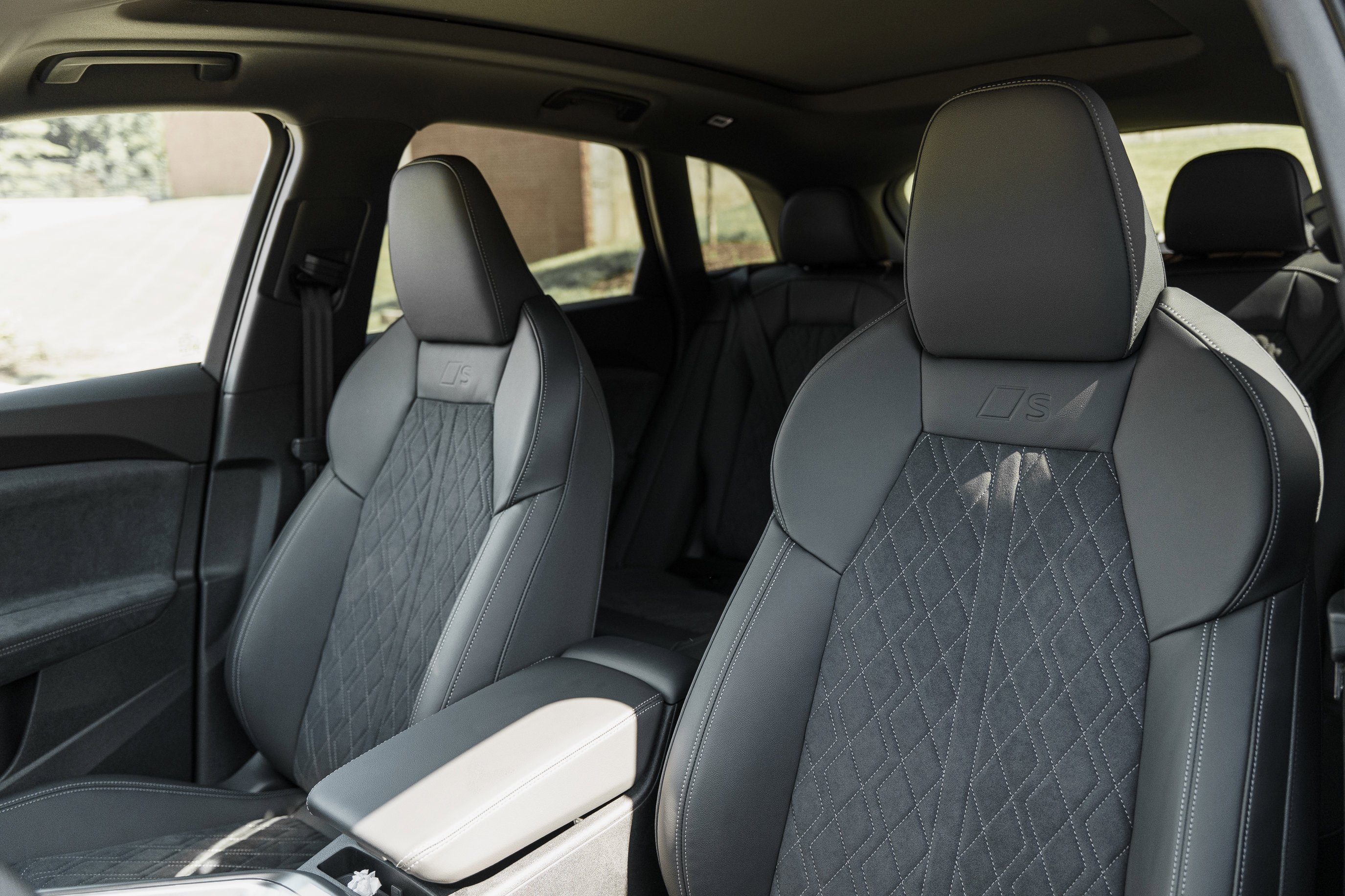 New 2026 MYTHOS BLACK Audi Premium Plus image 22