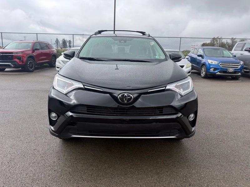 Used 2018 Black Toyota XLE image 11