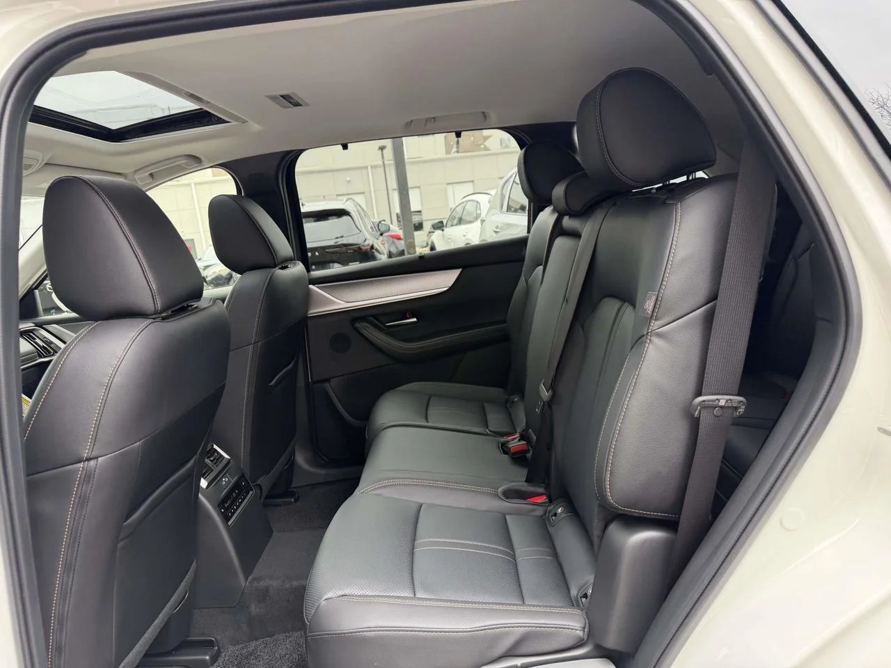 2026 Mazda CX-90 Preferred Package - Photo 6