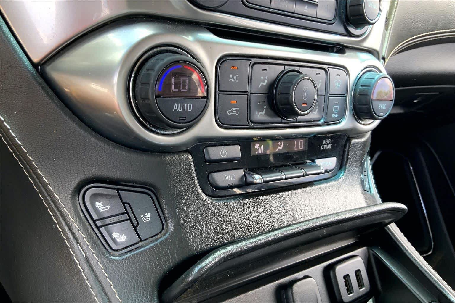 Used 2018 Black Chevrolet Premier image 32