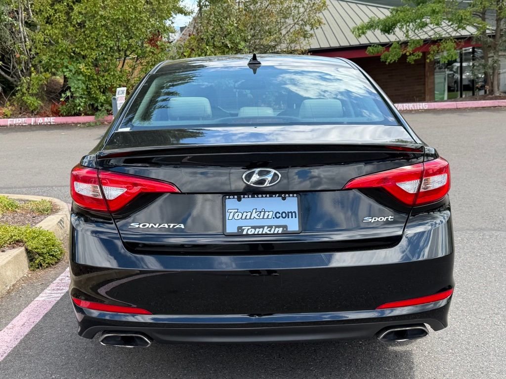 Used 2015 Black Hyundai Sport image 6