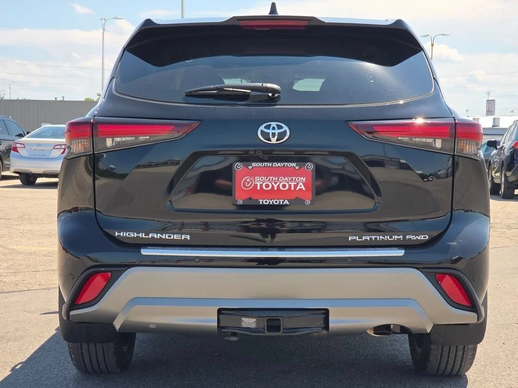 New 2026 Midnight Black Metallic Toyota Platinum image 27