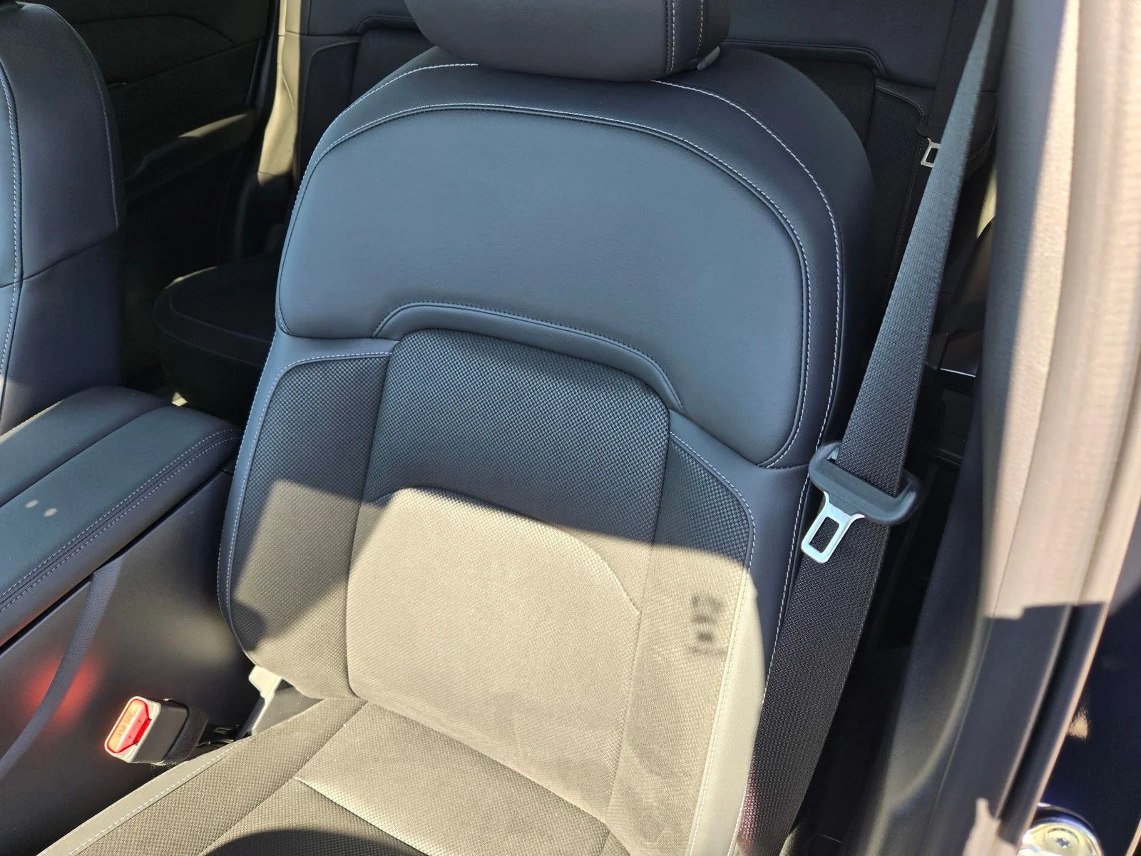 New 2026 Navy Blue Mica Mazda 2.5 S Preferred AWD image 15