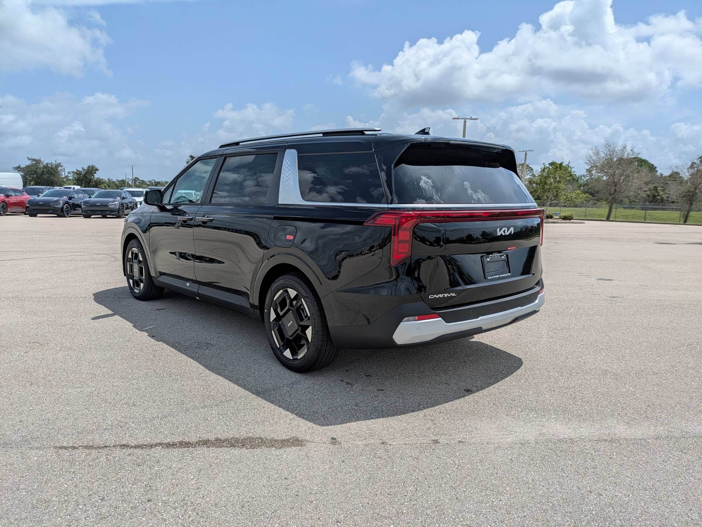 New 2026 Aurora Black Pearl Kia EX image 7