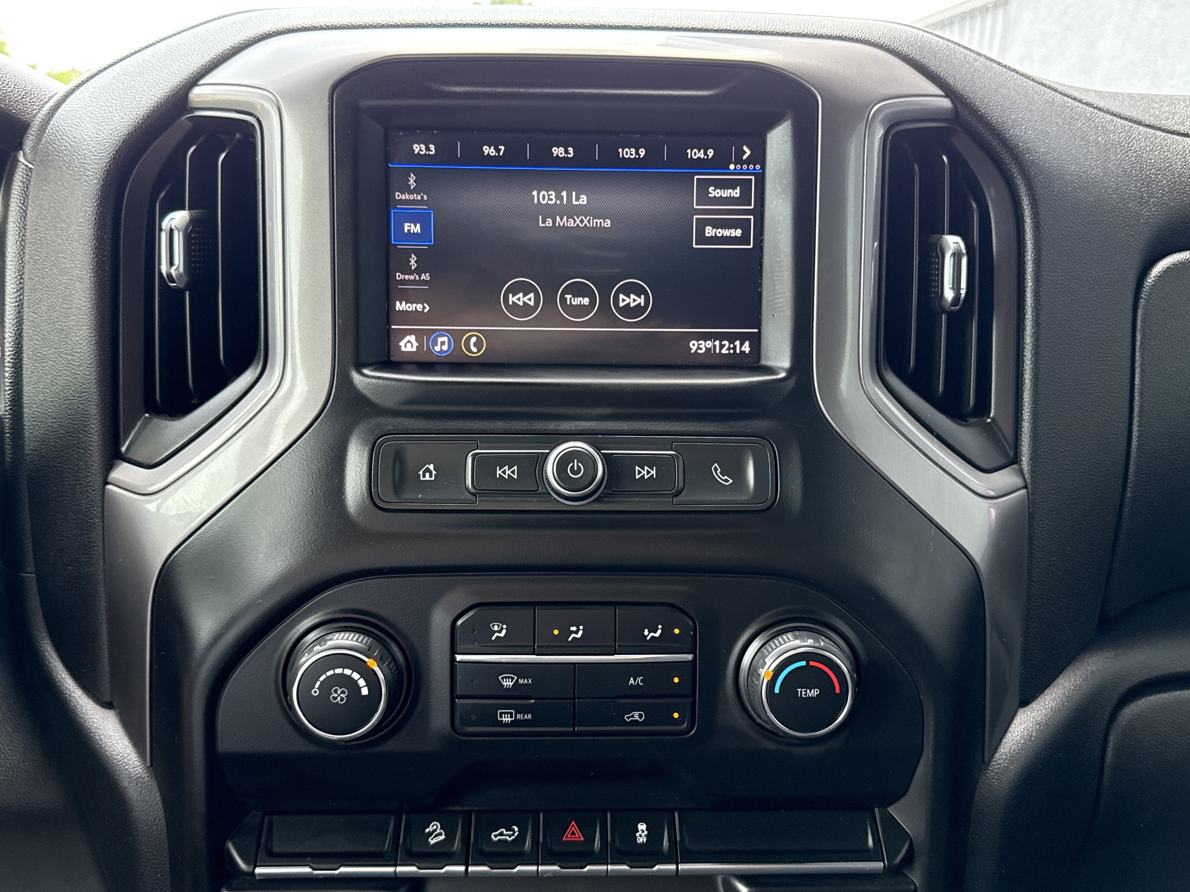 Used 2020 Summit White Chevrolet 4WD image 11