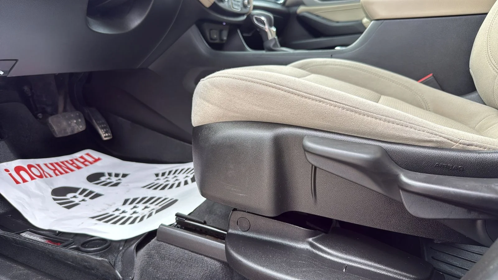 Used 2022 White Chevrolet LS image 10