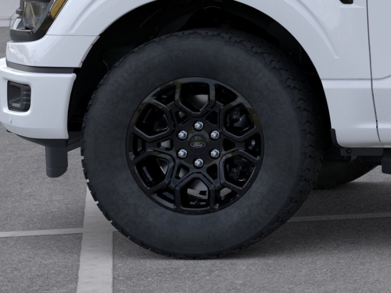 New 2026 Oxford White Ford XLT image 19