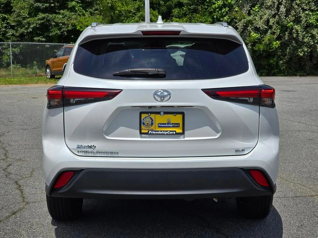 Used 2024 Beige Toyota XLE image 25