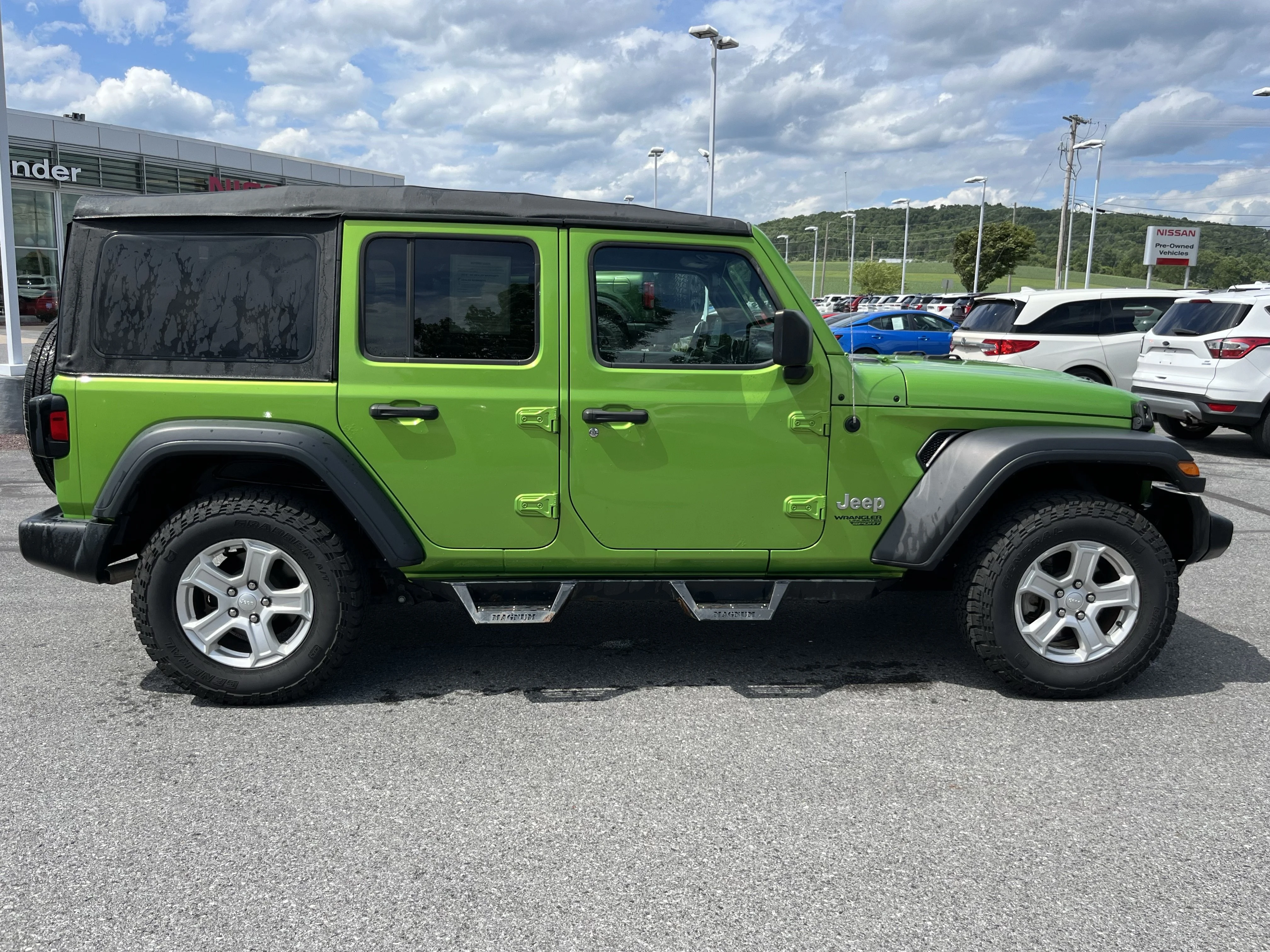 Used 2018 Mojito! Clearcoat Jeep Unlimited Sport S image 2