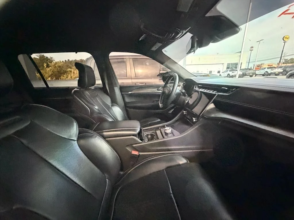 Used 2021 Gray Jeep Overland image 31