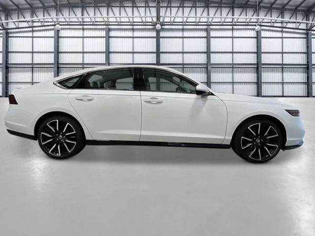 New 2026 Platinum White Pearl Honda Touring image 8