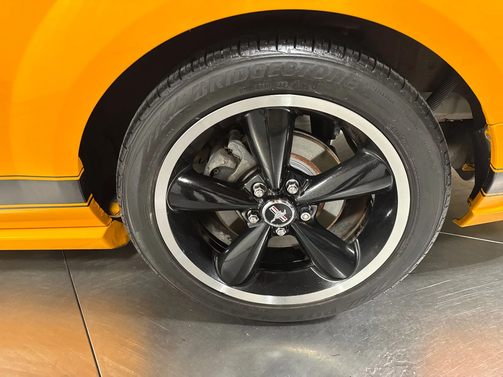 Used 2007  Ford GT Premium image 12