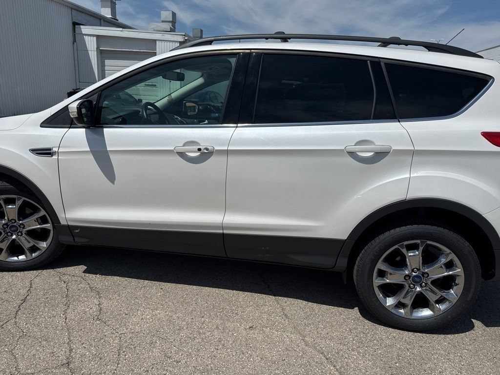 Used 2013 White Platinum Ford SEL image 9