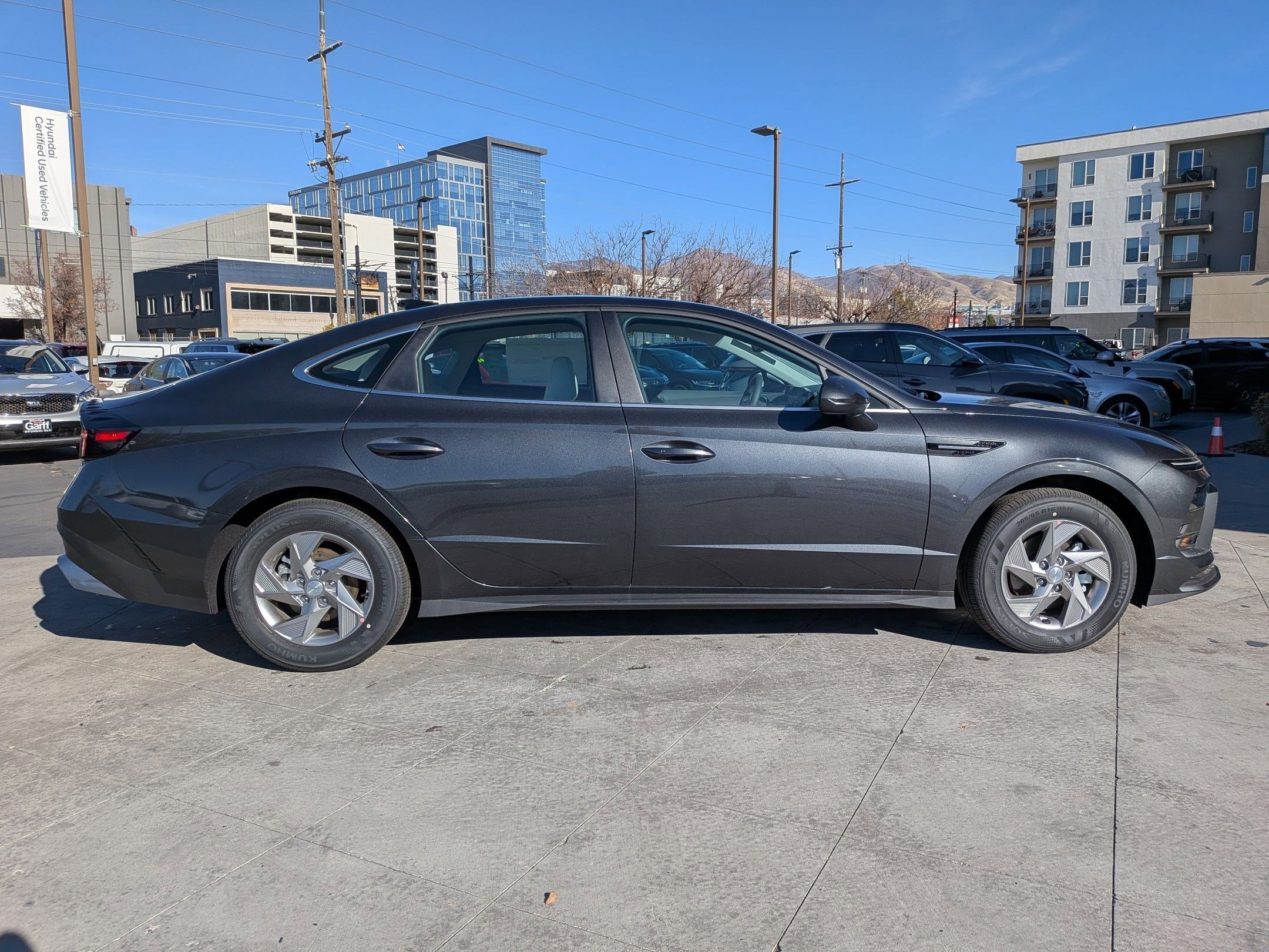 New 2026 Portofino Gray Hyundai SE image 2