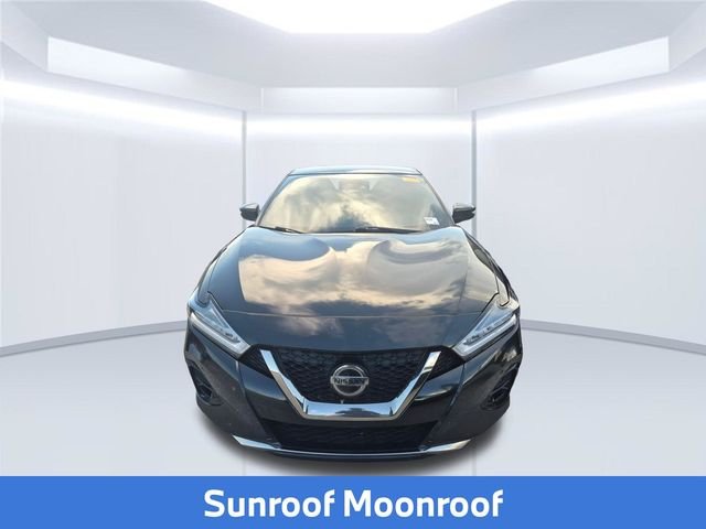 Used 2019 Black Nissan SR image 8