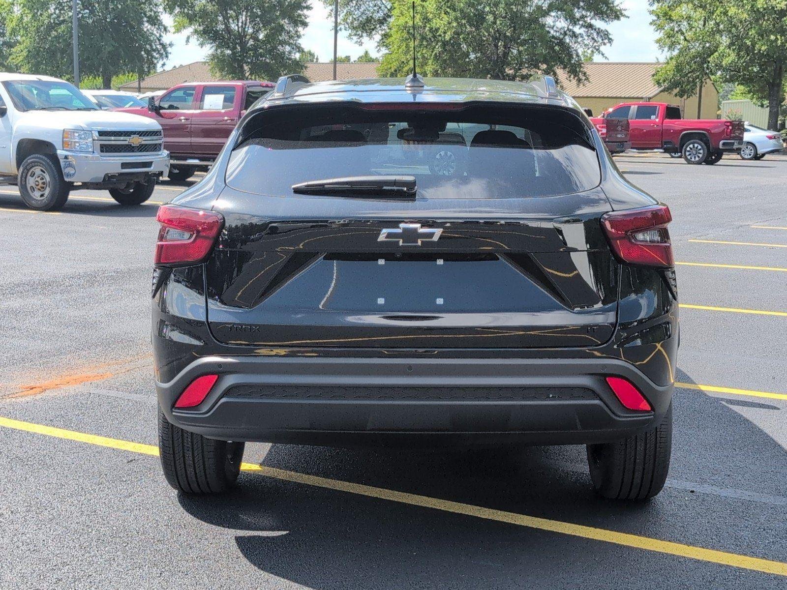 2026 Chevrolet Trax LT - Photo 4