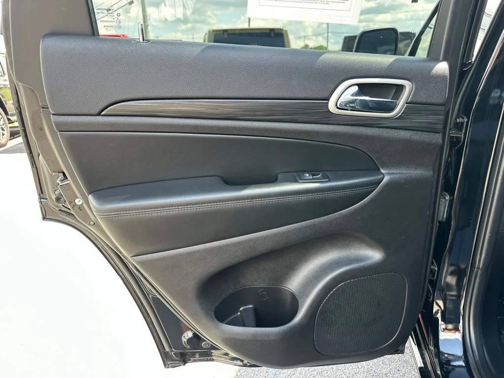 Used 2021 Black Jeep Laredo X image 15
