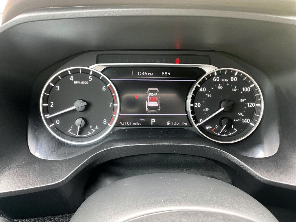 Used 2023 Glacier White Nissan S image 25