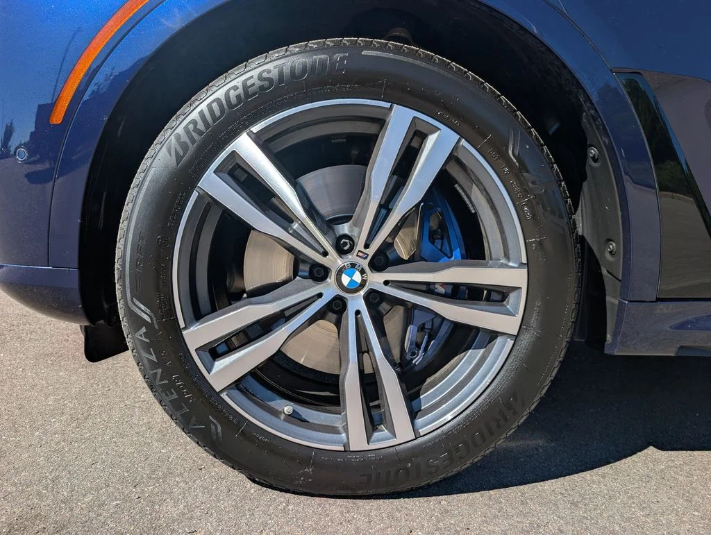Used 2025 Blue BMW xDrive40i image 12