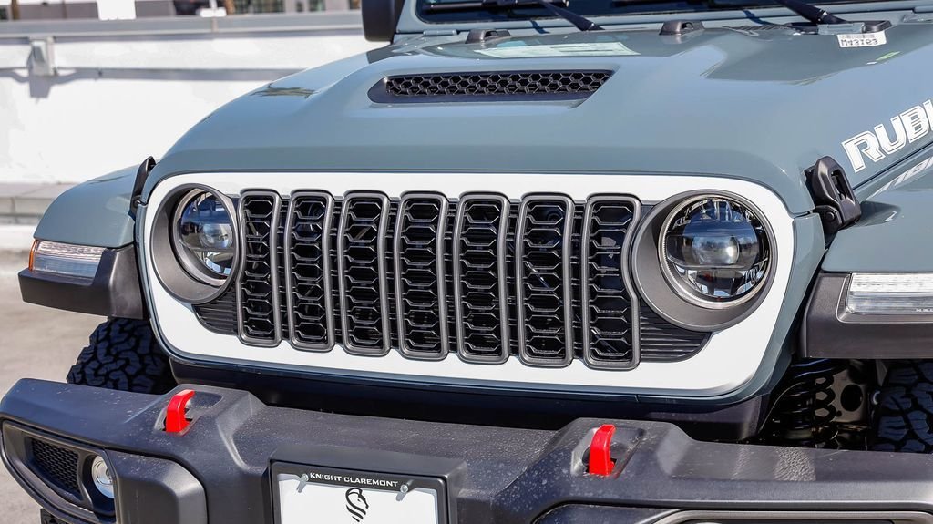 New 2026 Anvil Clear Coat Jeep Rubicon image 6