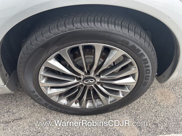 Used 2019 Silver INFINITI LUXE image 5