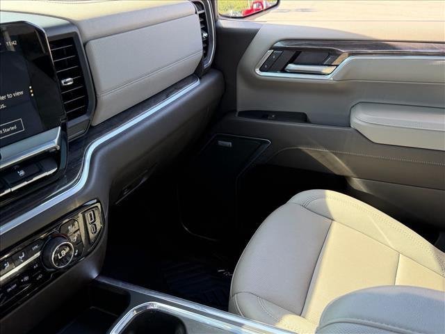 Used 2026 Black Chevrolet LTZ image 23