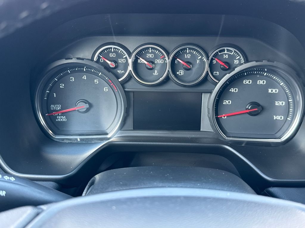 Used 2021 Black Chevrolet Z71 image 27